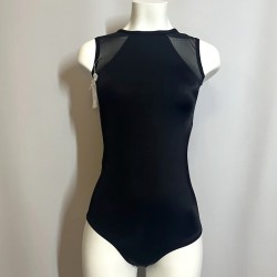 justaucorps noir et résille