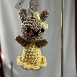 Lapin beige et jaune