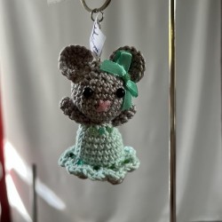 Souris gris clair et vert