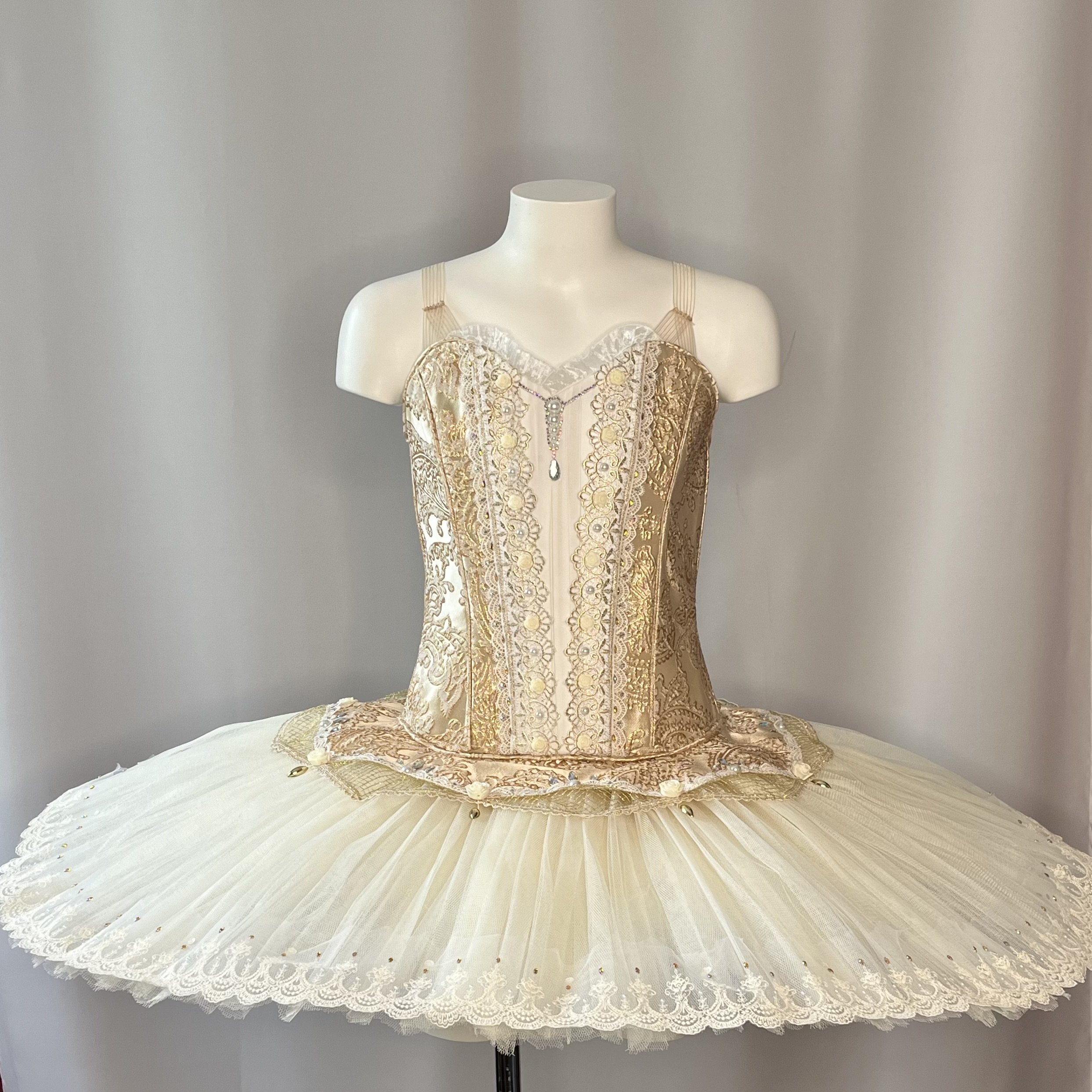 tutu  traditionnel de danse